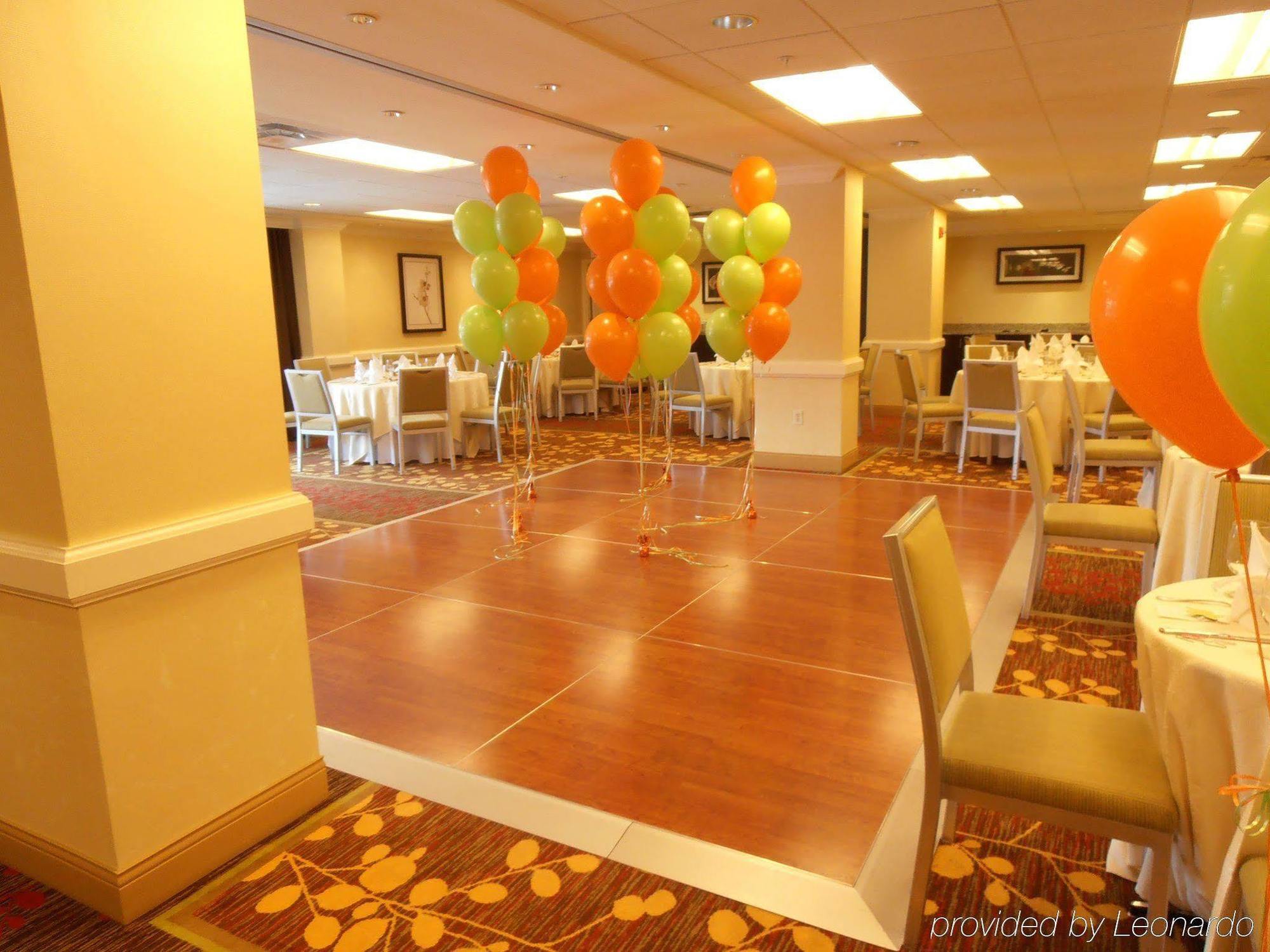 Courtyard By Marriott Bethesda Chevy Chase Hotel Екстериор снимка