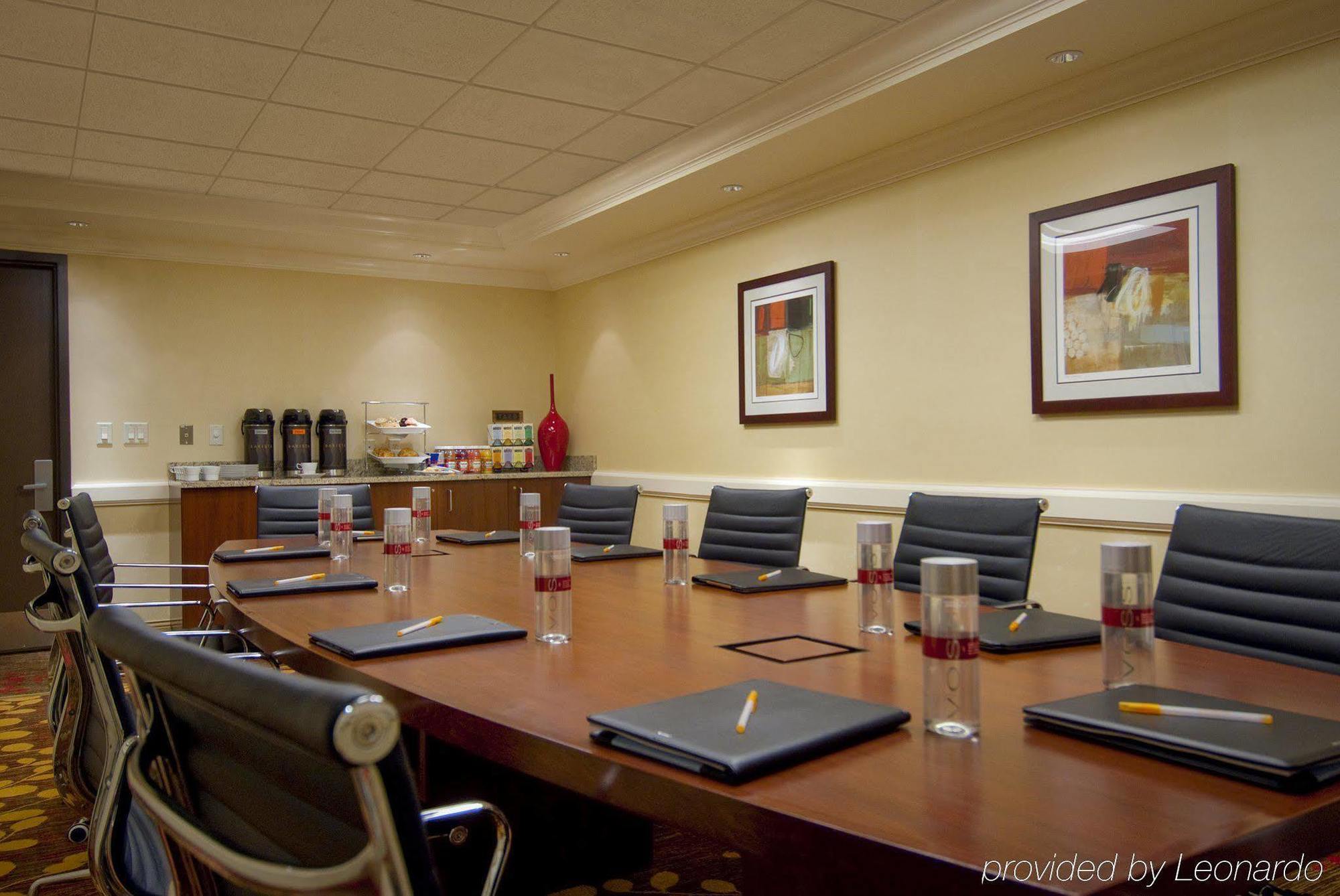 Courtyard By Marriott Bethesda Chevy Chase Hotel Екстериор снимка