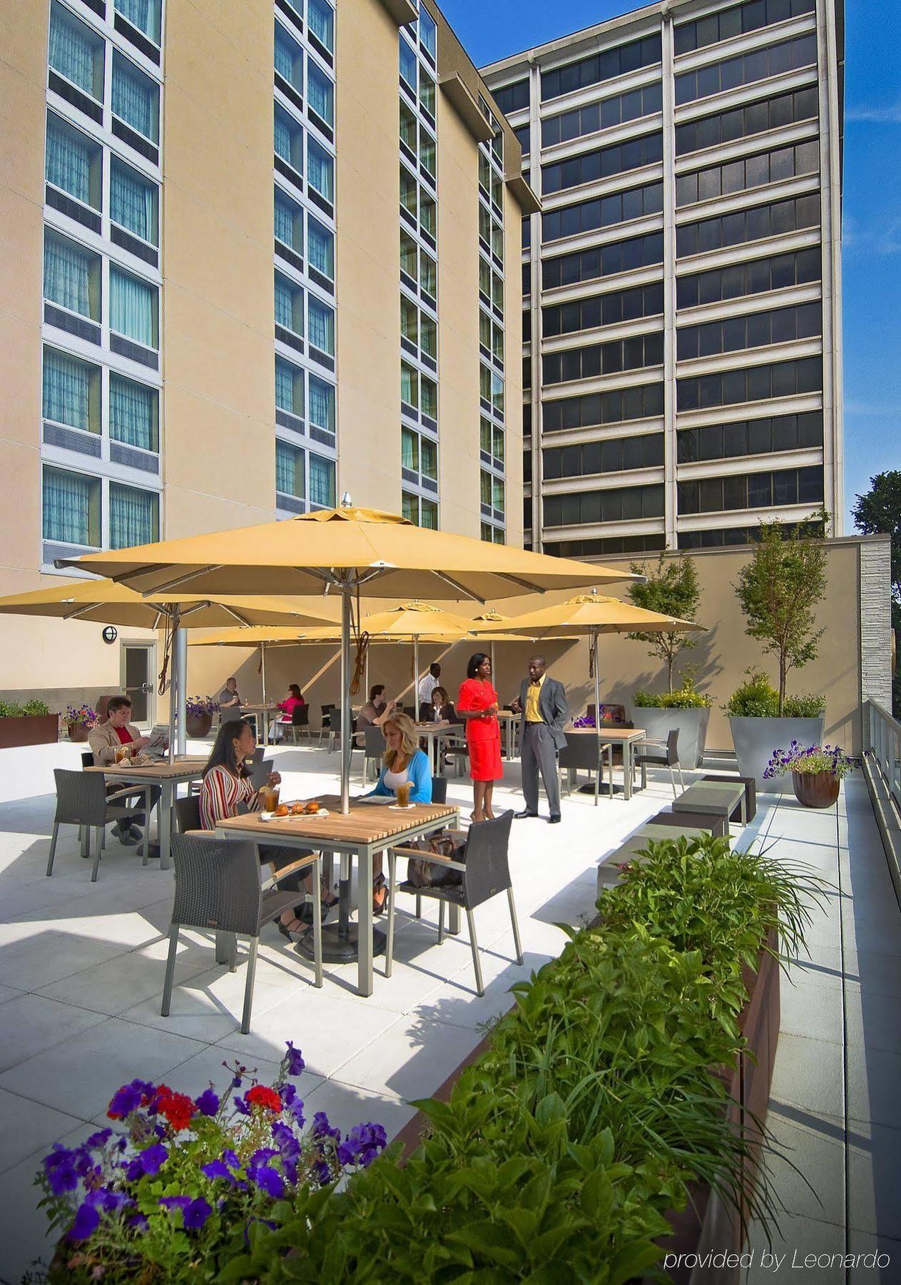 Courtyard By Marriott Bethesda Chevy Chase Hotel Екстериор снимка